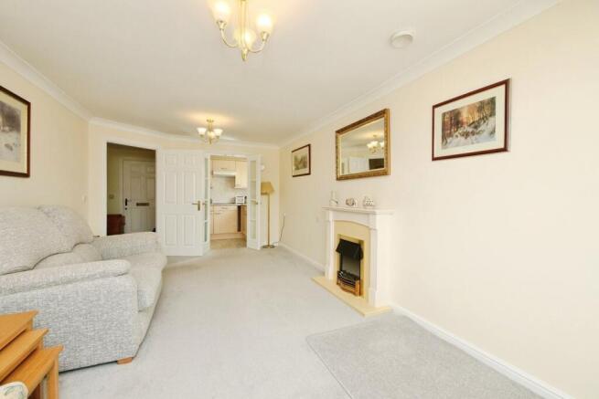 1 bed Retirement Property for sale Image 5
