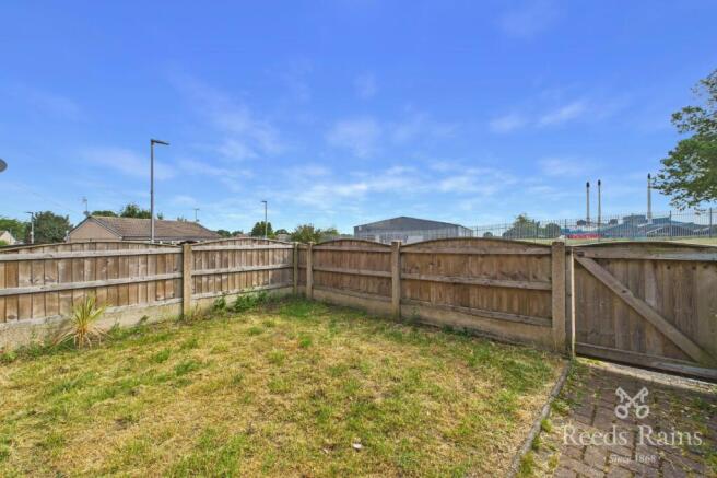 2 bed Semi-Detached for sale Image 11