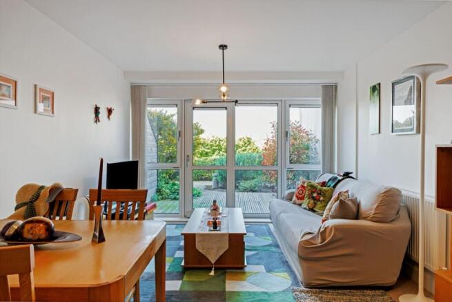 90822_Flat 19 Att...