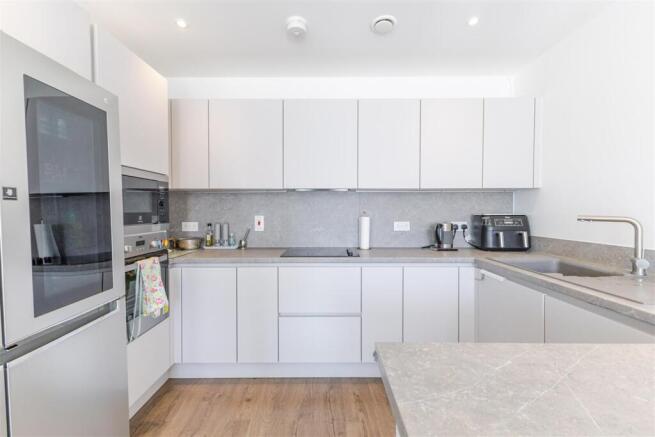 Kitchen 1.jpg