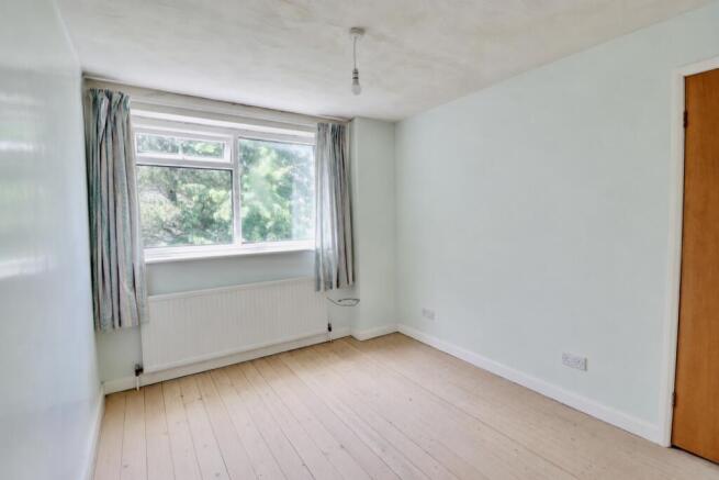 5 bed Detached for sale Image 10
