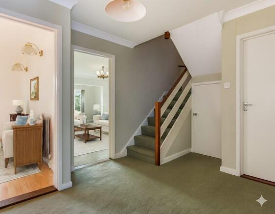 Hallway Staged .jpeg