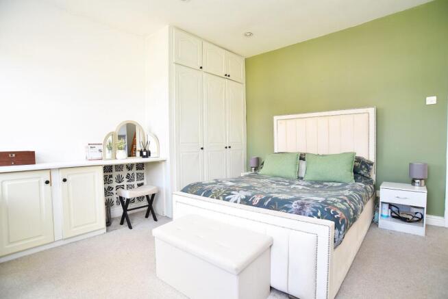 2 bed Semi-Detached for sale Image 6