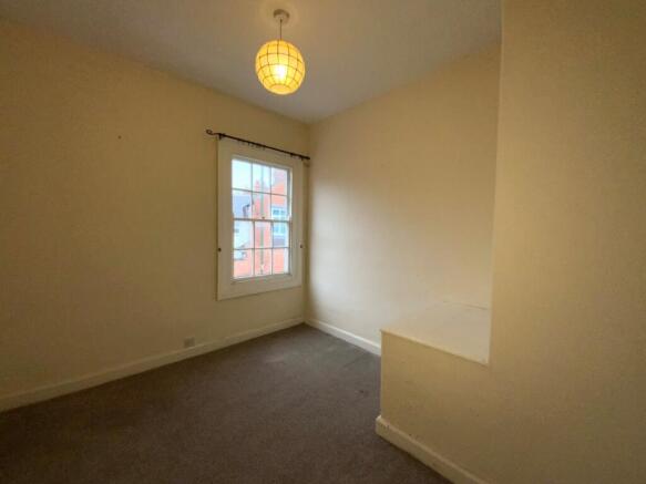 3 bed Terraced for sale Image 6