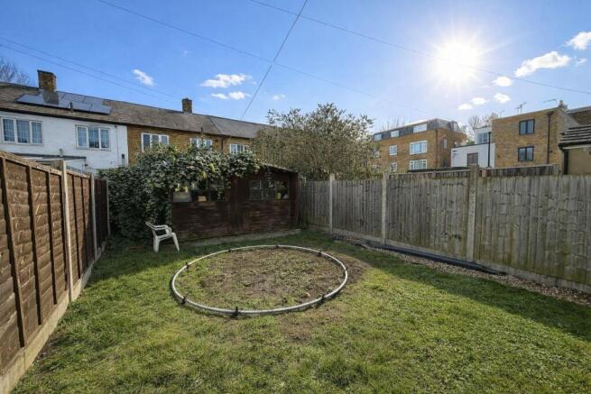 India Dock Rd, E14 House For Sale By Barrain Londo