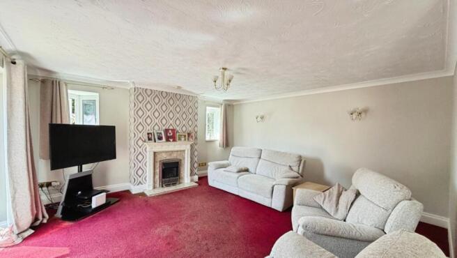 4 bed Detached for sale Image 6