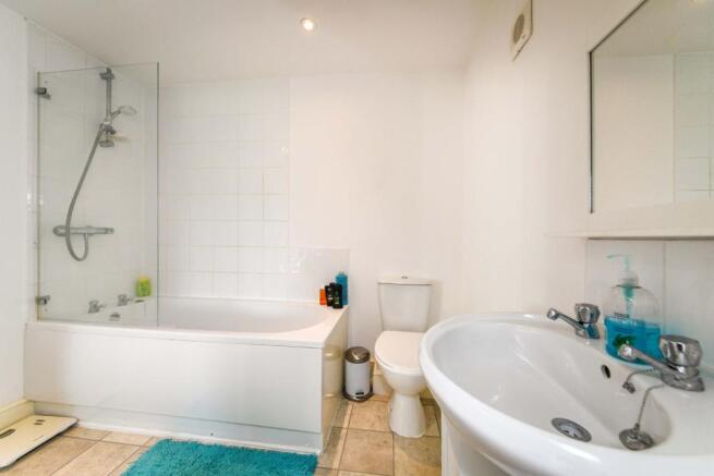 Master En-suite