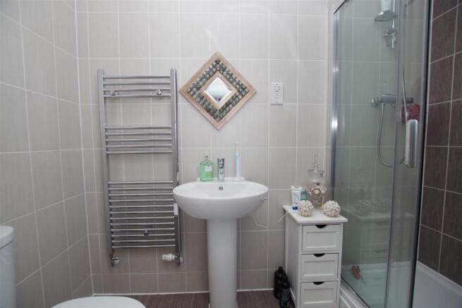 En-Suite Shower