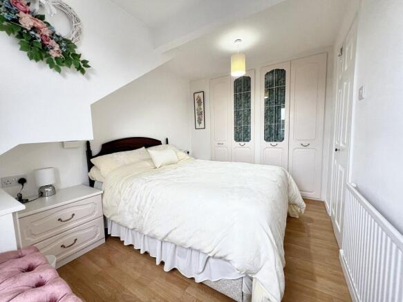 3 bed Semi-Detached for sale Image 11