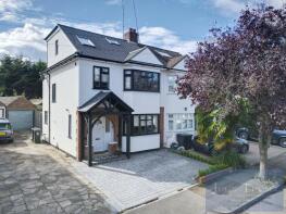 25, Hycliffe Gardens, Chigwell IG7 5HJ