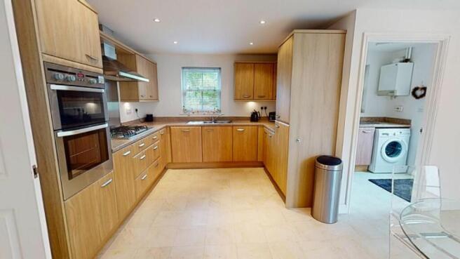 KITCHEN/BREAKFAST ROOM