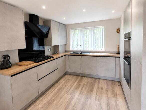 3 bed Detached for sale Image 7