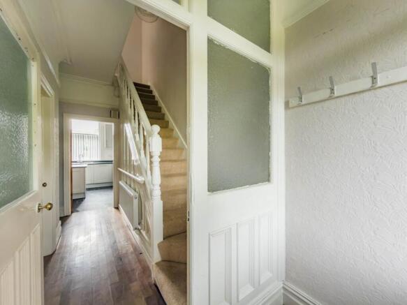 5 bed Semi-Detached for sale Image 9