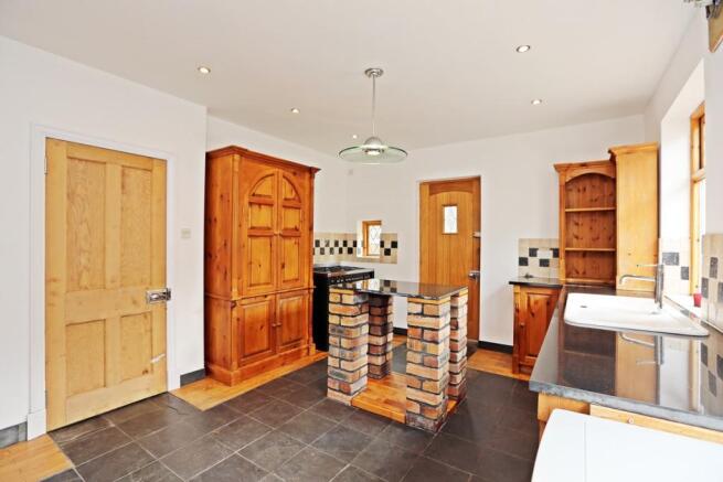 Spacious kitchen