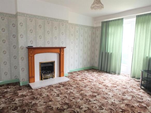 Dining Room: