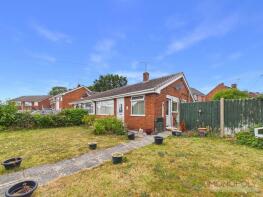 2, Ffordd Gryffydd, Llay, Wrexham LL12 0RT