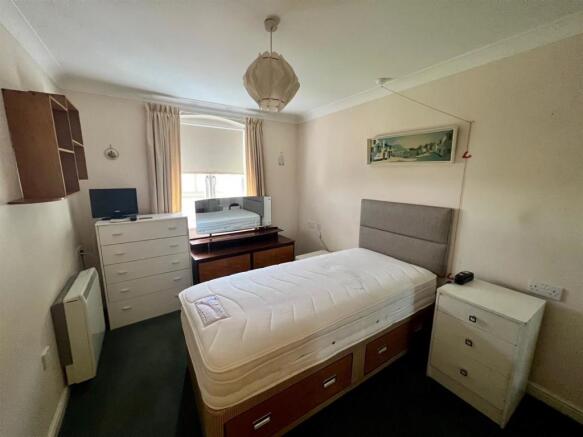 45 santler bedroom.jpg