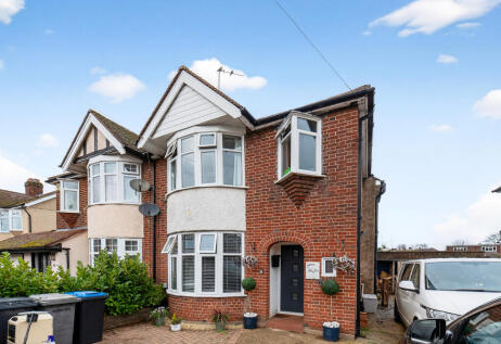 Eastworth Road, Chertsey, KT16
