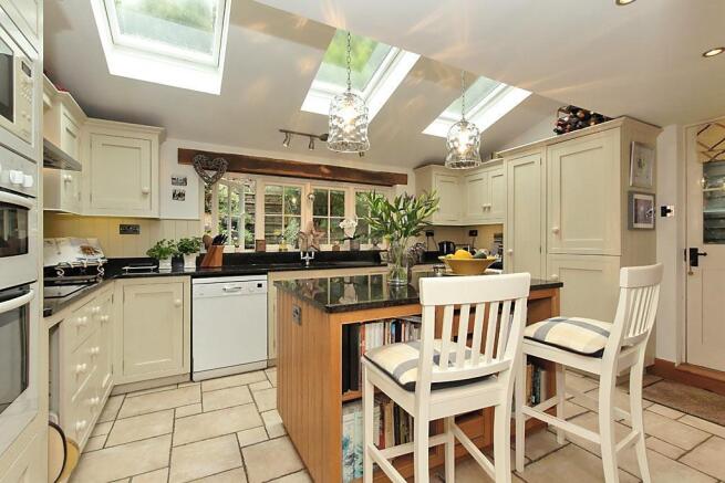 Ket-Kitchen_1.jpg