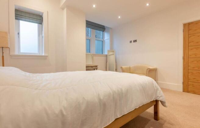 2 bed Apartment for sale Image 11