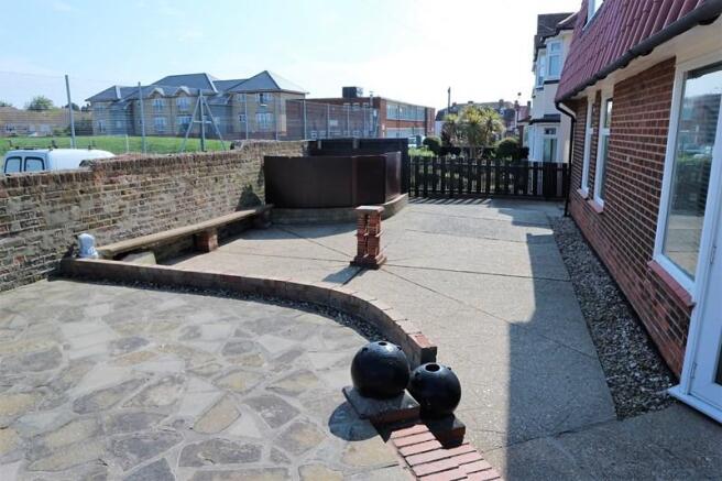 Photo 12