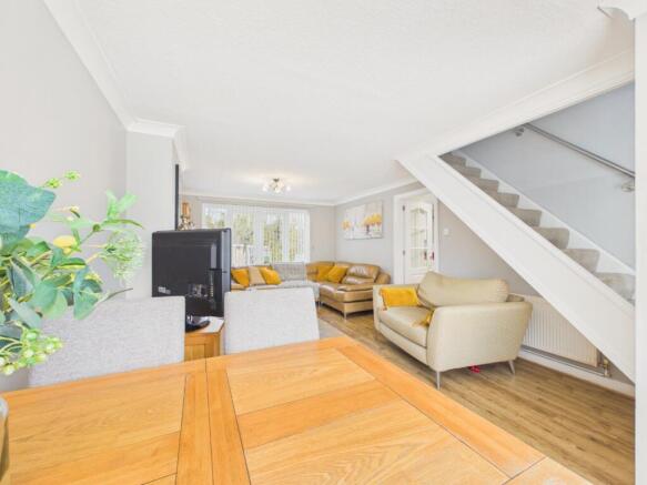 3 bed Semi-Detached for sale Image 7