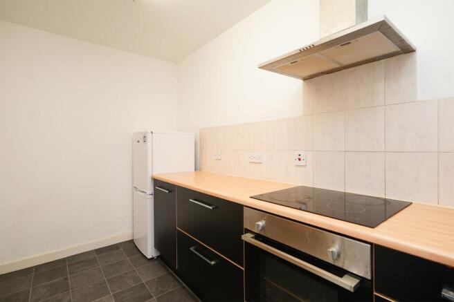 2 bed Apartment to rent Image 5