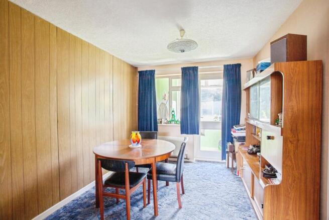 5 bed Semi-Detached for sale Image 5