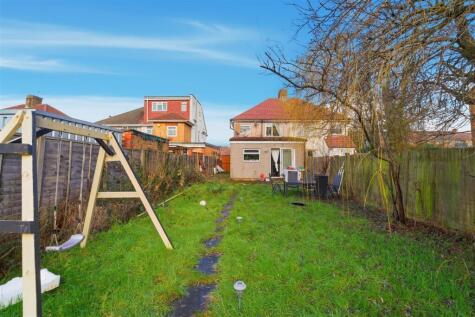 Croyde Avenue, Hayes