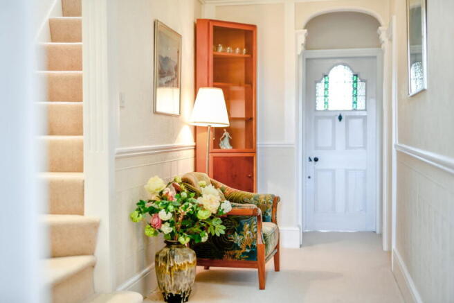 5 bed Detached for sale Image 7