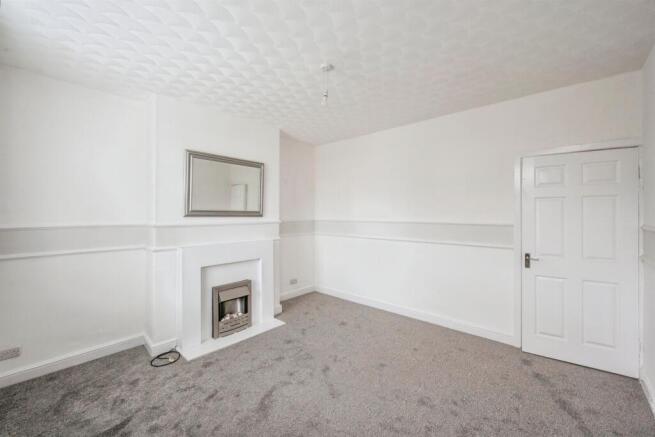 2 bed Terraced for sale Image 6