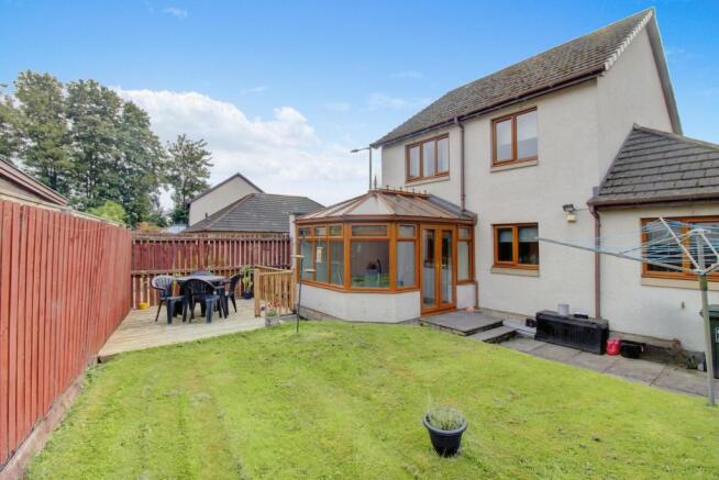 Rear Elevation/Rear Garden