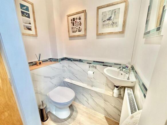3 bed House for sale Image 9