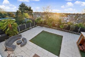 10, Olron Crescent, Bexleyheath DA6 8JZ