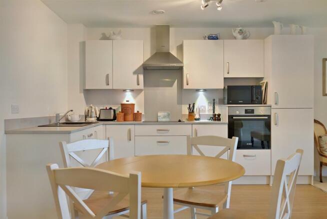 8566563-interior05-800.JPG