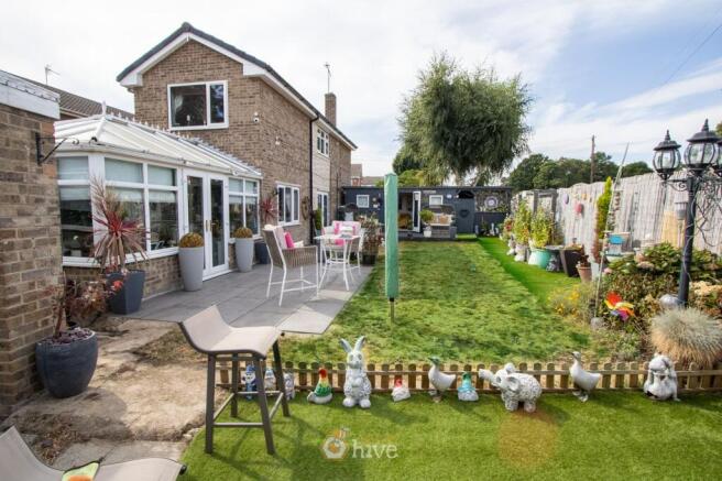 4 bed Detached for sale Image 3