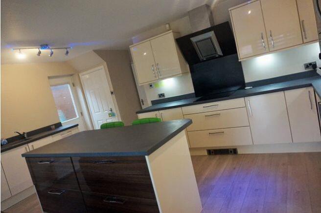 Kitchen / Breakfast