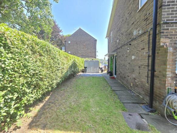 3 bed Semi-Detached for sale Image 12