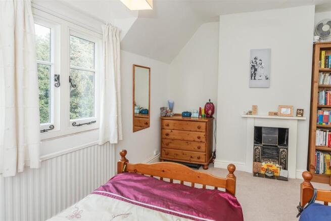8313991-interior24.jpg