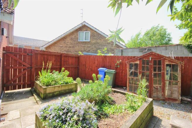 2 bed Semi-Detached Bungalow for sale Image 10