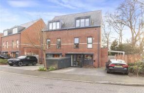 23, Cornell Gardens, Barnet EN4 8FS
