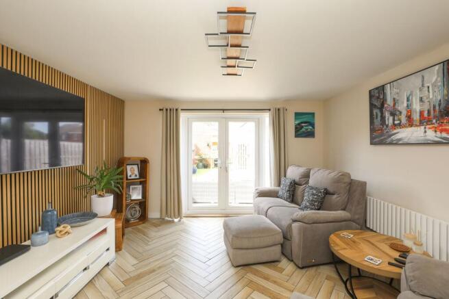 4 bed Town House for sale Image 8