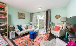 32, Thorne Road, London SW8 2BZ