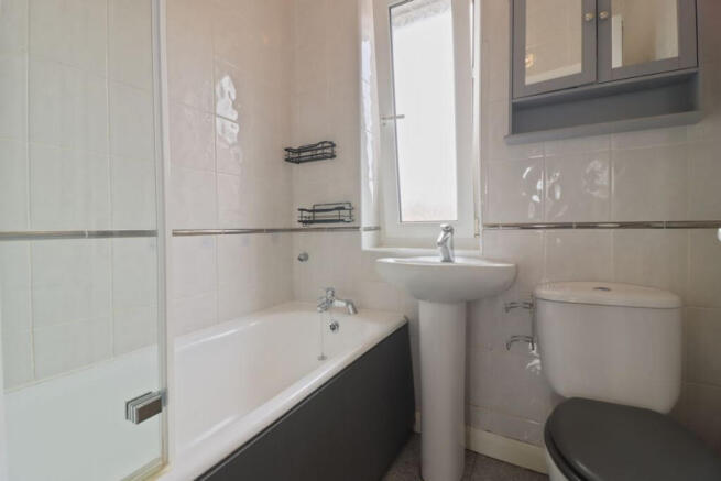 3 bed Semi-Detached for sale Image 10