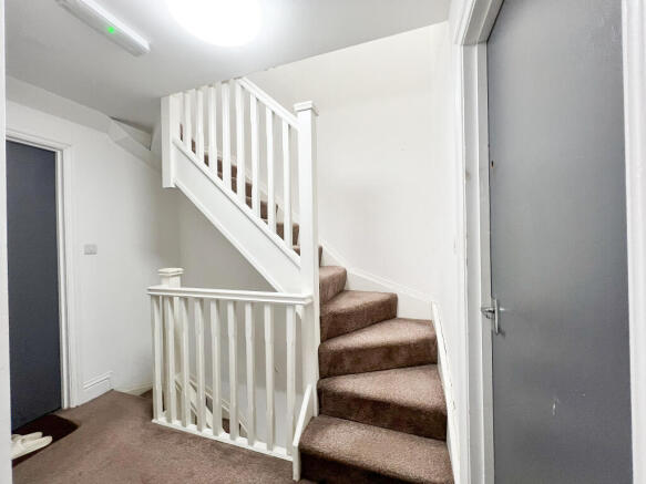 5 bed Apartment for sale Image 10