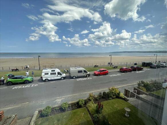 2 bed Flat for sale Image 10