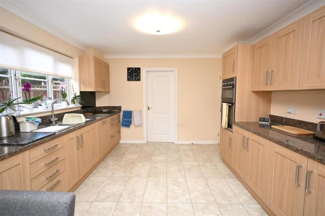 Kitchen / Breakfast room
