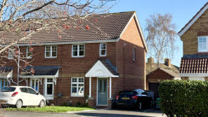 107, Eaton Crescent, Taunton TA2 7UF