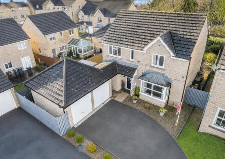 Winscar Avenue, Clayton Heights, Bradford, BD6
