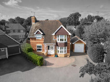 Salterns Road, Crawley, RH10
